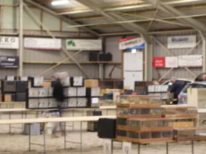 Opbouwen vogelmarkt Heten 13-10-2024